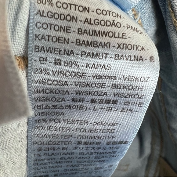 NWT Levi’s Classic Straight Fit Women’s Jeans Light Wash Size 27x30 (4) - Picture 10 of 13